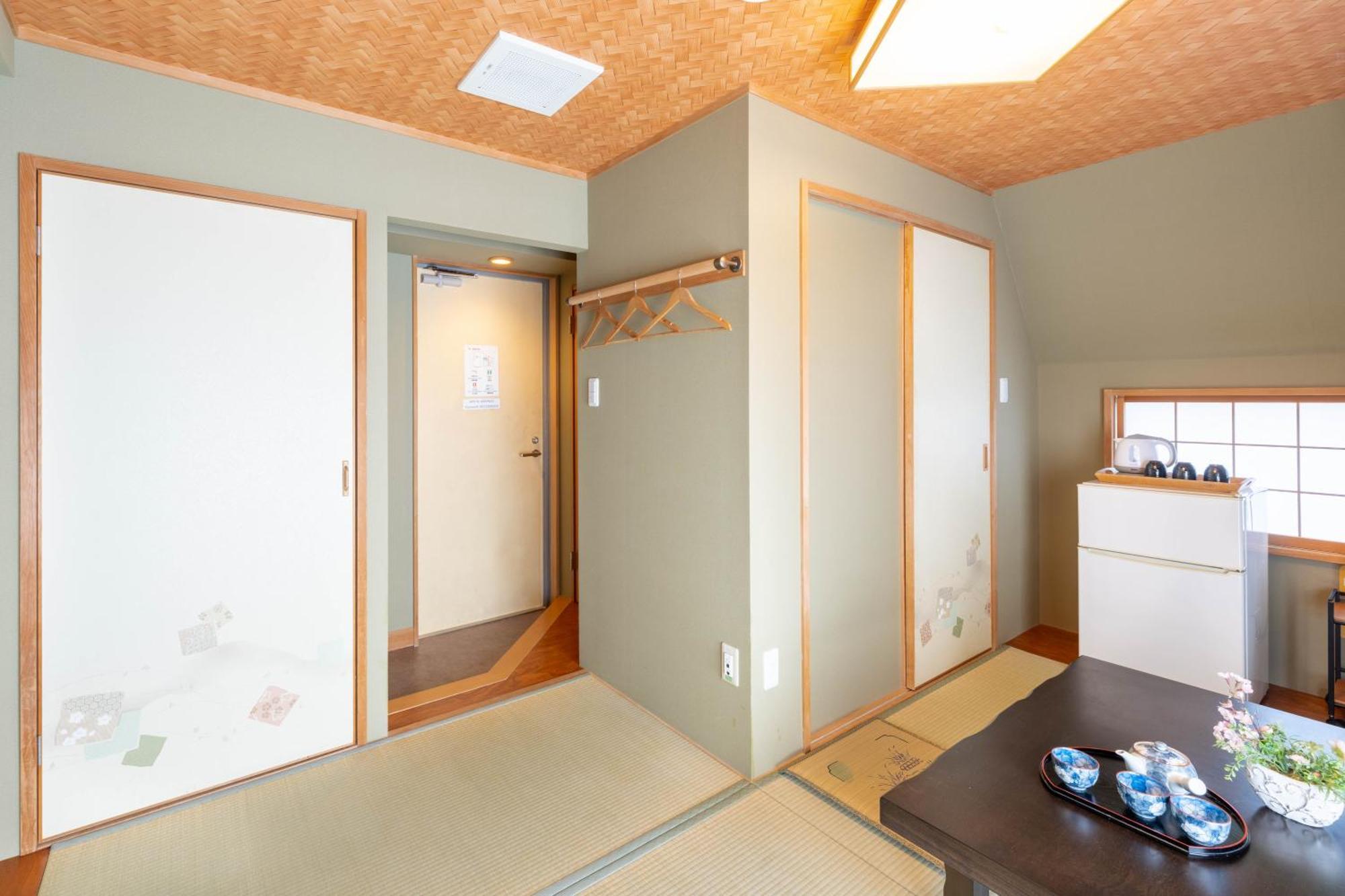 Ryokan Kakigara 3*